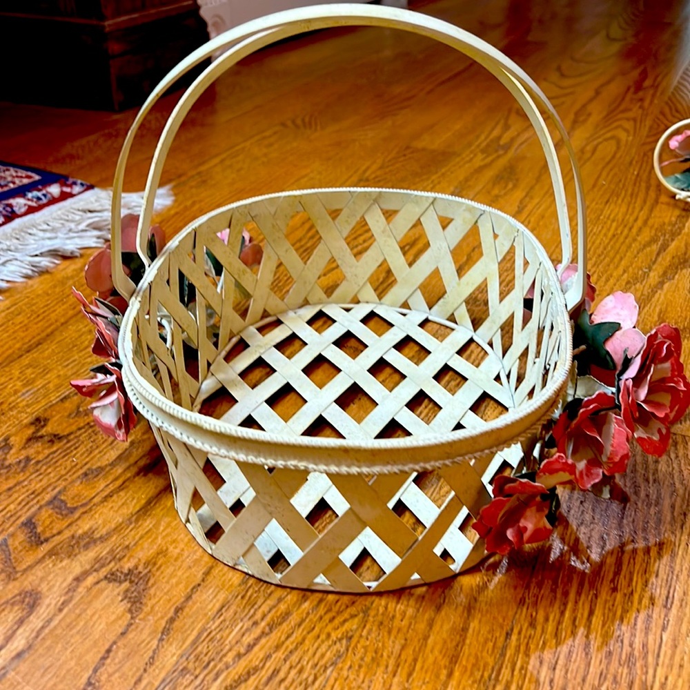 Island Creek Trading Co Long Stem Rose Lattice Basket